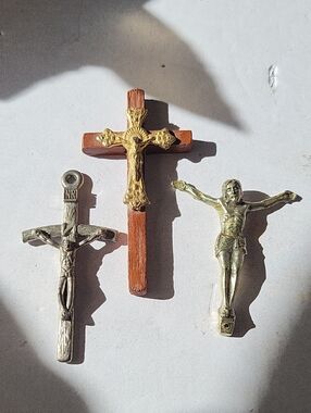 3 Religious Crucifix